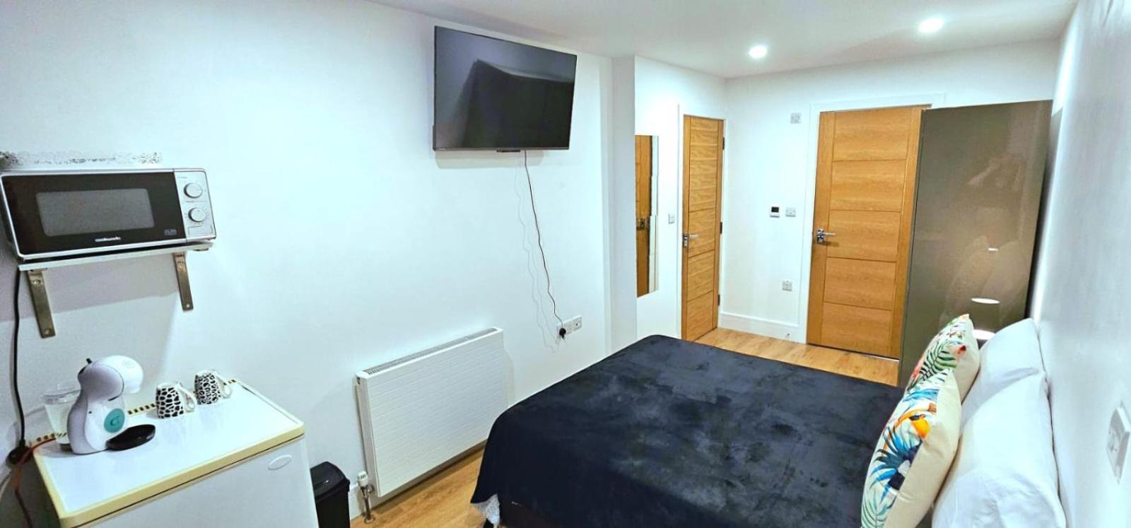 Penelope Ensuite Double Room London Exterior photo