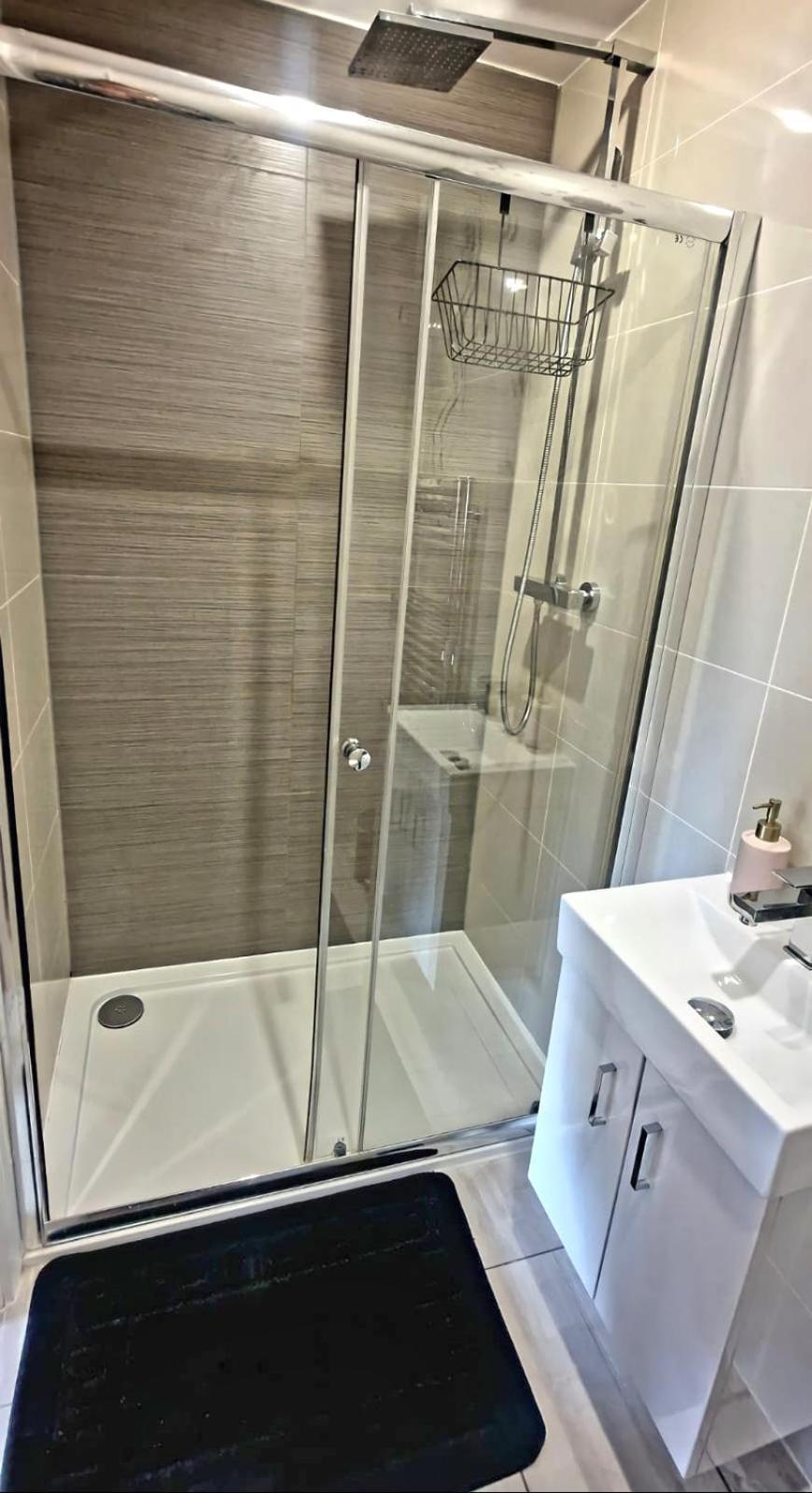 Penelope Ensuite Double Room London Exterior photo